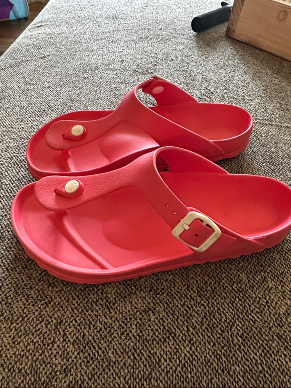 Birkenstock Women's Bright Pink Toe-Post Sandals - Picture 4 of 7